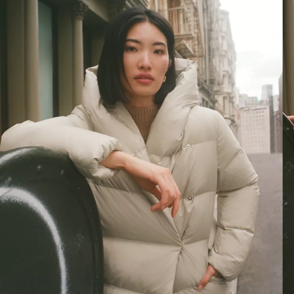 Aritzia Duvet Puffer in Almond size small